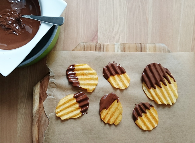 Süß und Salzig – Kartoffelchips in Schokolade getaucht von knabberkult.de